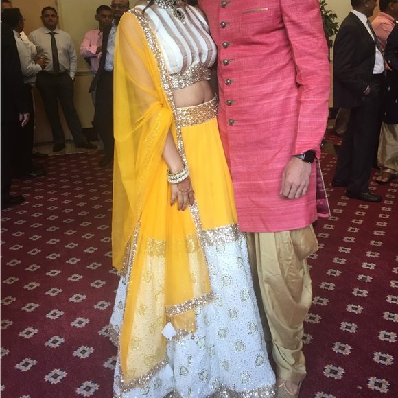 Yellow lengha - Picture 3 of 11